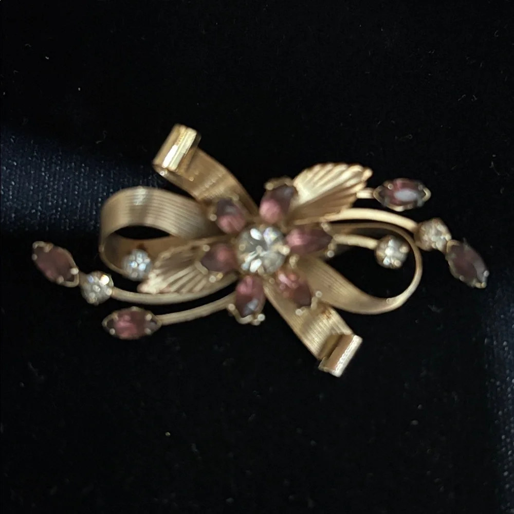 Vintage Bow Pin
